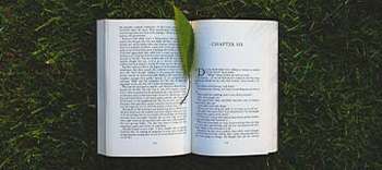 Sprach- und Literaturwissenschaften Lust auf Sprache und Literatur? Finde alle Infos und Studiengänge aus diesem Bereich.